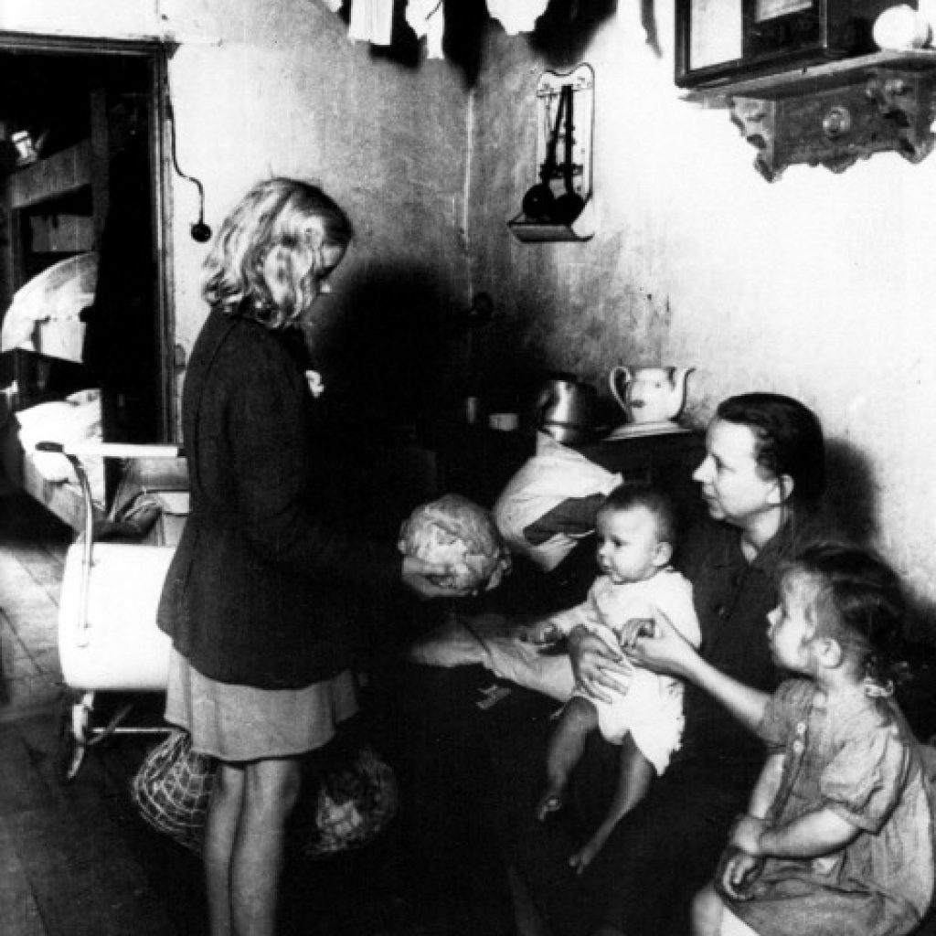 Wohnungsnot und Hunger prägen die Zeit nach 1945.